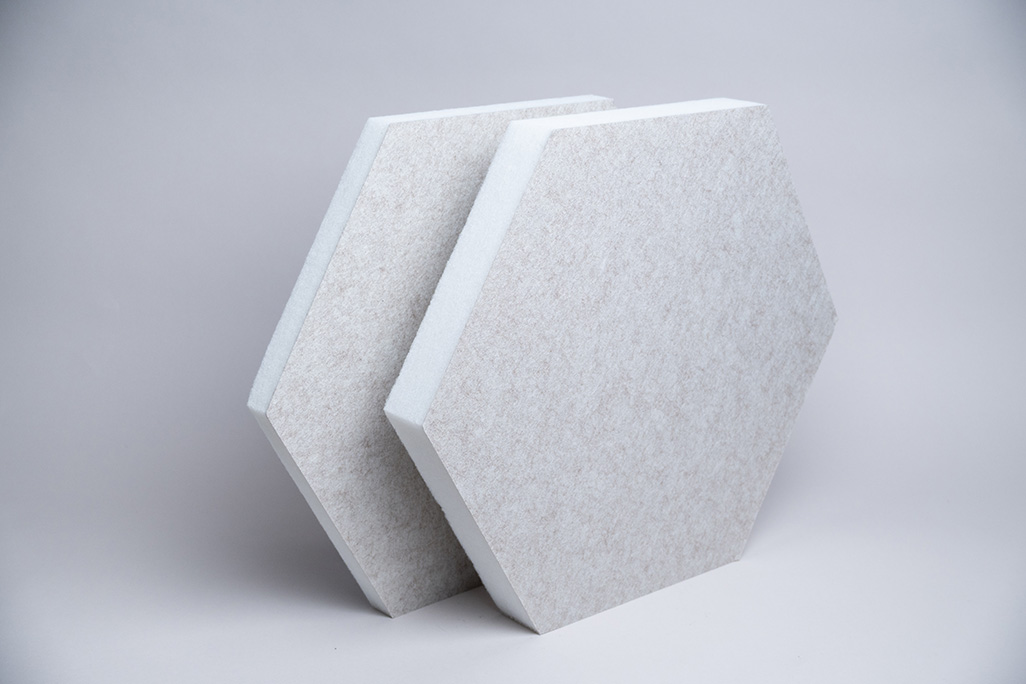 Greige sechseckige Schallabsorber in dick und dünn