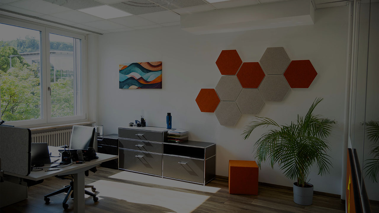 Thumbnail Office with colored soni HEXAGON and soni PICTURE to improve room acoustics
