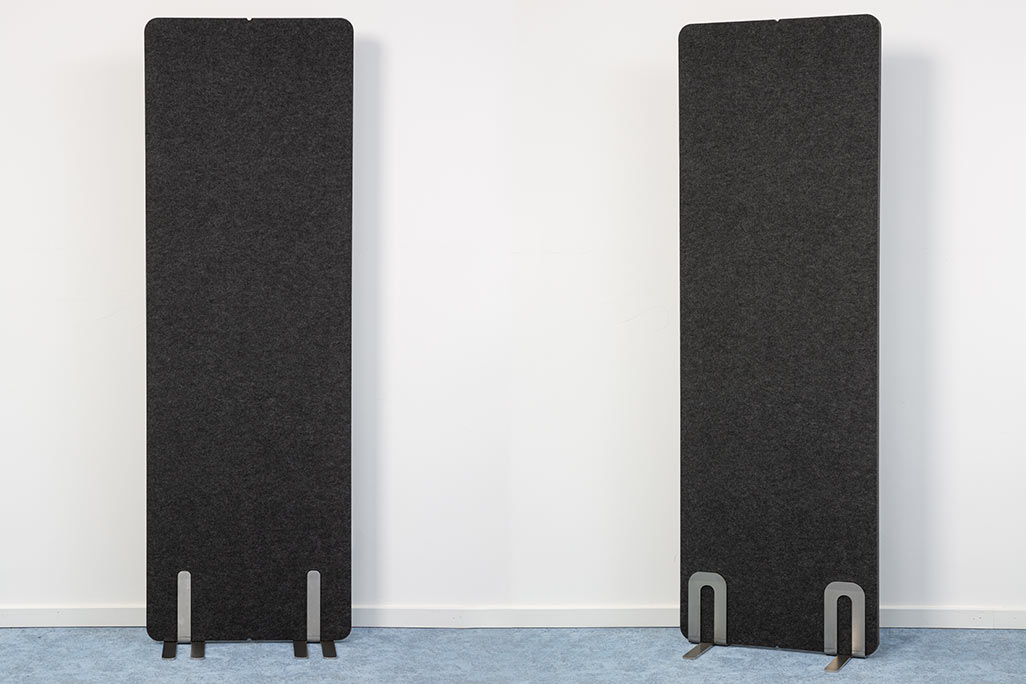 2 partitions from soniflex next to each other in front of a white wall, color anthracite